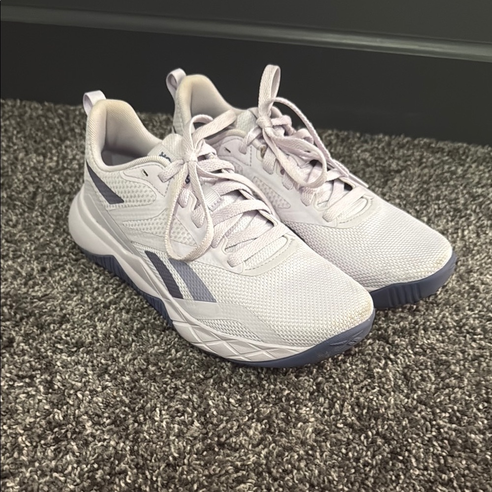 Reebok Purple Athletic Shoes Sleek Design